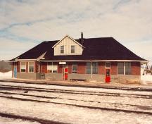 Photo extérieur; Murray Peterson, Parks/Parcs Canada, 1992.