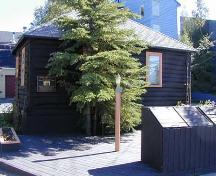 Street front side of Old Bank of Toronto building.; E.Hawkins/GNWT
