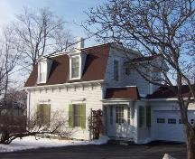 Side elevation, Pick House, Wolfville, NS, 2006.; Heritage Division, NS Dept. of Tourism, Culture and Heritage, 2006