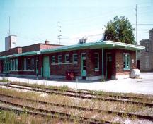 Photo extérieur; (A. M. de Fort-Menares, 1994.)
