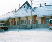 Photo prise de l'extérieur; (A. M. de Fort-Menares, 1992.)