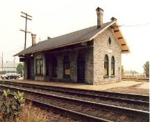 Exterior photo; (A. M. de Fort-Menares, 1991.)