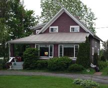 Vue est du 110, rue White; Carleton County Historical Society