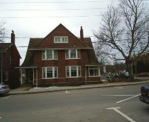 Maison Paisley prise de la rue York; Town of Sackville