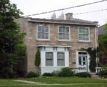 7 Waterloo Avenue, viewed from the south.; Frank Hochstenbach