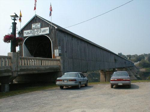 Pont couvert de Hartland, vue d'avant en angle