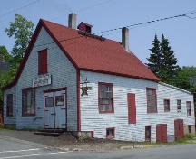 Walters Blacksmith Shop, Old Town Lunenburg, from the south west street corner, 2004; Heritage Division, Nova Scotia Department of Tourism, Culture andHeritage, 2004