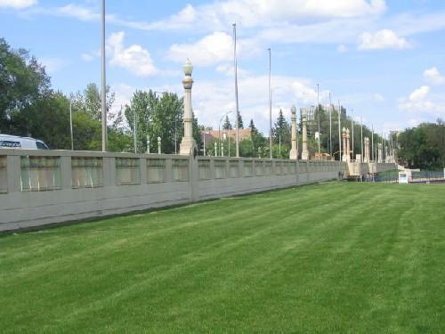East side of Albert Street Bridge