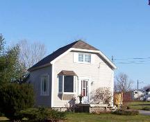 Middle Island Isolation Hospital, front view, 2005.; City of Miramichi