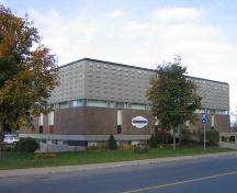 Vue à l'angle du Musée du Centenaire Népisiguit/Centre Culturel, 2005; City of Bathurst