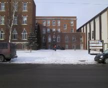 View of the 1931 building from the south, facing 129 Avenue (March 2006); City of Edmonton, 2006