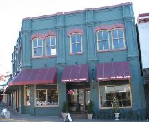 Exterior view of the Earl Block, 2004; City of Nanaimo, Christine Meutzner, 2004