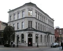 Exterior view of the Bank of B.C., 2004.; City of Victoria, Liberty Walton, 2004.