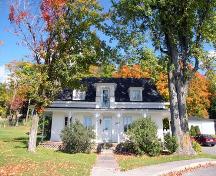 Maison Petit ; Ministère de la Culture et des Communications, Jean-François Rodrigue, 2004
