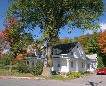 Maison Petit; Ministère de la Culture et des Communications, Jean-François Rodrigue, 2004