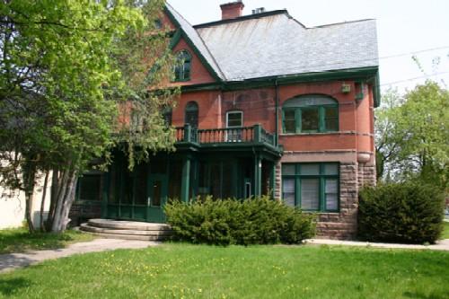 Sadleir House Exterior, South Facade