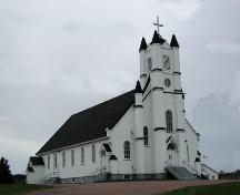 L'église vue du côté nord-ouest; Gérard LeBlanc