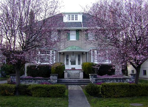 Front facade, east elevation