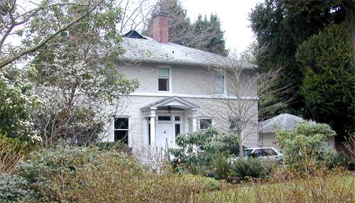 Front facade, north elevation