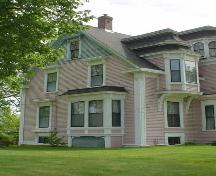 Allan R. Morash House, Old Town Lunenburg, west façade, 2004; Heritage Division, Nova Scotia Department of Tourism, Culture & Heritage, 2004