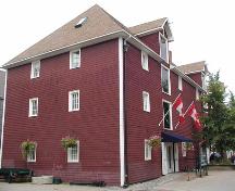Red Store, north elevation, 2004; Heritage Division, NS Dept of Tourism, Culture and Heritage, 2004