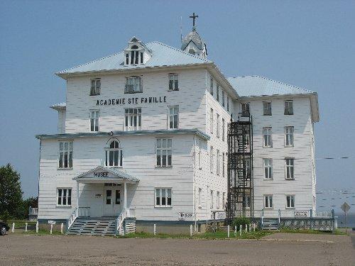 Sainte-Famille Academy - front façade