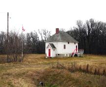 Vue contextuelle - du nord-ouest de l'école Boyne, région Carman, 2005; Historic Resources Branch, Manitoba Culture, Heritage and Tourism, 2005