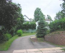 Ernest D. Vernon House, driveway entrance, 2004; 