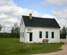 View of the South and West Faces of Willow Plain School, Sarto area, 2004; Historic Resources Branch, Manitoba Culture, Heritage and Tourism, 2004
