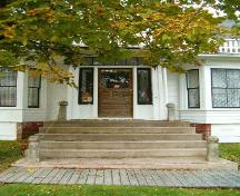 Front entrance, MacAskill House, St. Peter's, Nova Scotia, 2004.
; Heritage Division, NS Dept. of Tourism, Culture and Heritage, 2004.