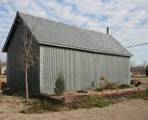 Façades secondaires - du sud-ouest, du Musée Geôle de Saint-Claude, St. Claude, 2006; Historic Resources Branch, Manitoba Culture, Heritage and Tourism, 2006