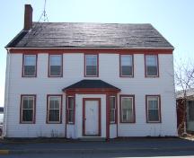 This photograph illustrates the building's 5 bay symmetrical façade, 2007; Town of St. Andrews