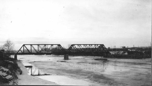 East view of Canadian Pacific Railway Bridge