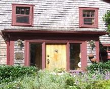 Front entrance, Goodwin House, Habitant, Nova Scotia, 2007.
; Heritage Division, NS Dept. of Tourism, Culture and Heritage, 2007.