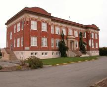Exterior view of Tolmie School; Derek Trachsel, District of Saanich, 2004