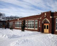 Primary elevation, from the southeast, of Wolseley School, Winnipeg, 2006; Historic Resources Branch, Manitoba Culture, Heritage and Tourism, 2006