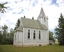 Façades principales - du sud-ouest de l'église luthérienne St. Paul's Evangelical, région de Moosehorn, 2006; Historic Resources Branch, Manitoba Culture, Heritage and Tourism 2006