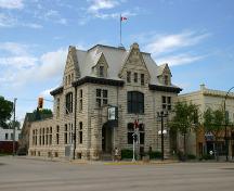 Main elevations, from the northeast, of the Portage La Prairie Dominion Post Office, Portage La Prairie, 2005; Historic Resources Branch, Manitoba Culture, Heritage and Tourism, 2005