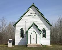 Vue de la façade principale de l'église unie Tamarisk (près Grandview), 2005; Historic Resources Branch, Manitoba Culture, Heritage and Tourism, 2005