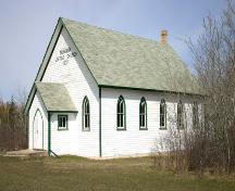 Vue du nord-est de l'église unie de Tamarisk (près de Grandview), 2005; Historic Resources Branch, Manitoba Culture, Heritage and Tourism, 2005
