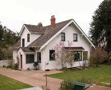 Exterior view of the Fullerton/McClung Residence; Derek Trachsel, District of Saanich, 2004