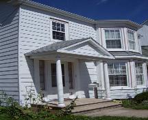 Portico, 263 Granville Street West, Bridgetown, NS, 2007.; Heritage Division, NS Dept. of Tourism, Culture and Heritage, 2007.