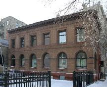 View from the east of the east elevation of the Lake of the Woods Building, Winnipeg, 2004; Historic Resources Branch, Manitoba Culture, Heritage and Tourism, 2005