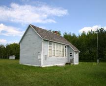 Primary elevations, from the southwest, of South Bay School, Winnipegosis area, 2006; Historic Resources Branch, Manitoba Culture, Heritage and Tourism, 2006