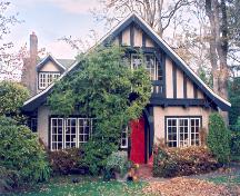 Exterior view of the Hutchison Residence.; District of Saanich, 2004.