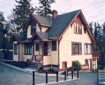 Exterior view of the Victoria Canoe and Kayak Club, (former Hamilton Residence).; District of Saanich, 2004.
