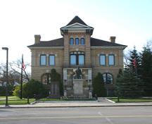 View of main elevation, of the Beautiful Plains County Court Building, Neepawa, 2005; Historic Resources Branch, Manitoba Culture, Heritage & Tourism 2005