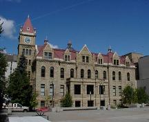 Corner view of the Calgary City Hall, showing two façades, 2004.; Parks Canada Agency/ Agence Parcs Canada, 2004.