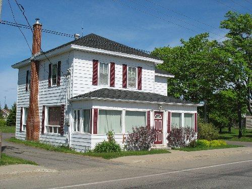 Maison Edmund Roussel - Vue avant et du côté droit