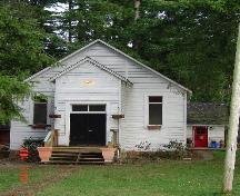 Exterior view of the Sperling Church and Hall, February 2004.; Township of Langley, Julie MacDonald, 2004.